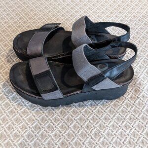 OTBT Nova Slingback Platform Sandals (Black)